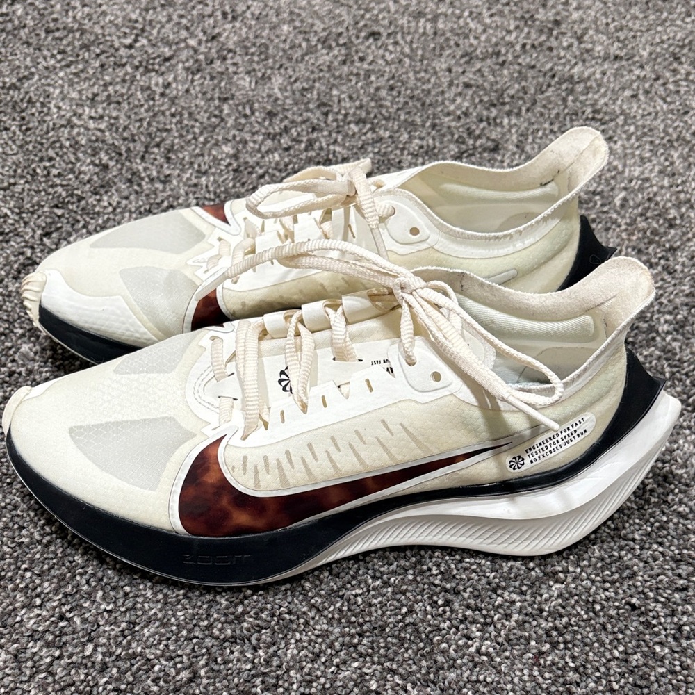 Nike Zoom Gravity Women's Running Shoes